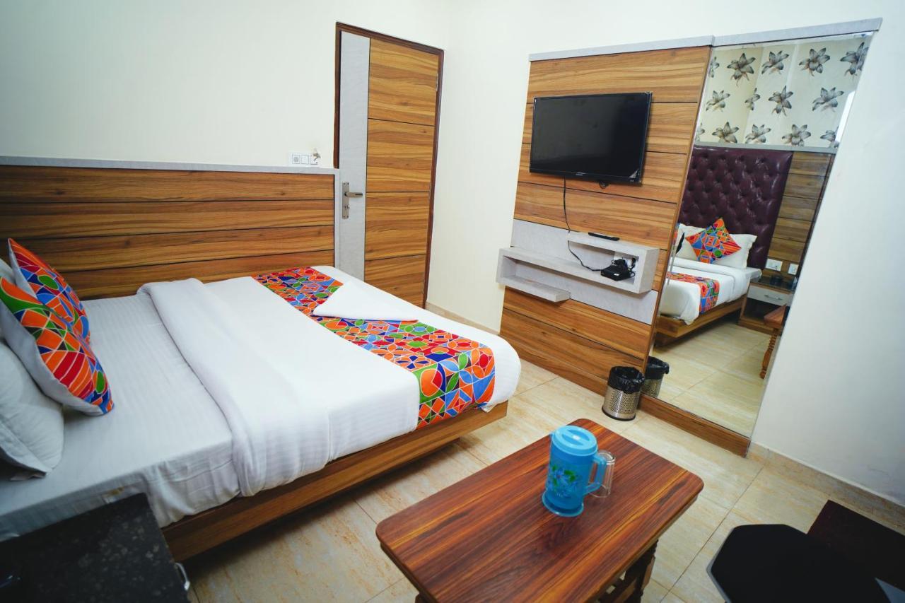 Hotel Delhi Darshan Deluxe-By Rsl Hospitality Nové Dillí Exteriér fotografie