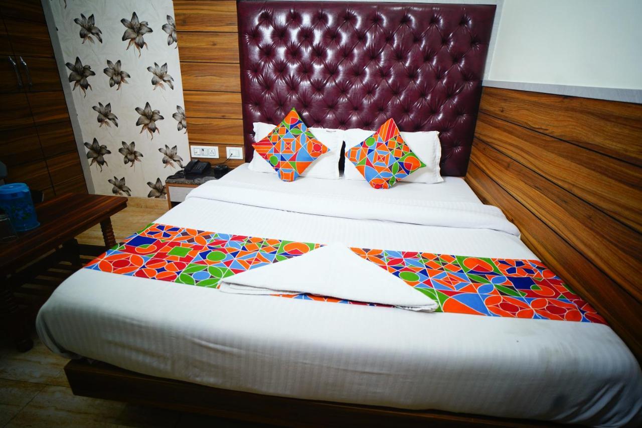 Hotel Delhi Darshan Deluxe-By Rsl Hospitality Nové Dillí Exteriér fotografie